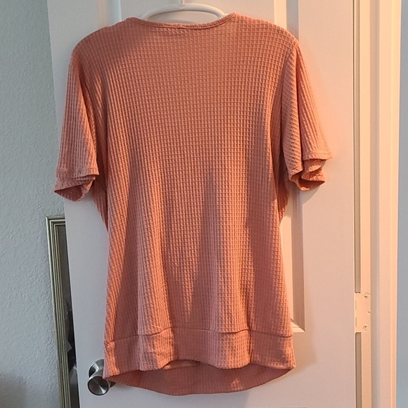 Very Flattering Iliad USA Short Sleeve 2X Faux Wrap - Picture 2 of 9